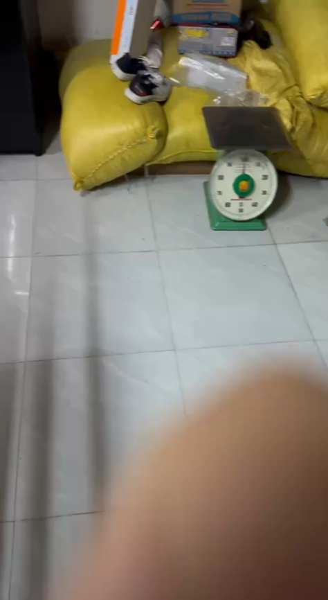 Quay lén nhỏ em hồi hộp quá các bác